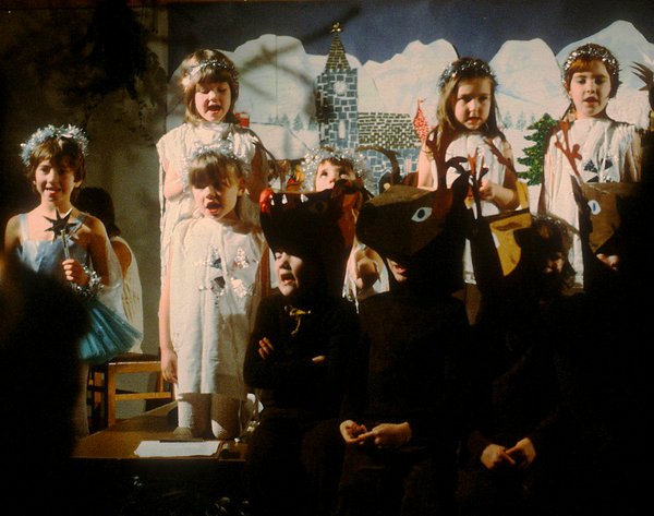 schoolplay_f.jpg