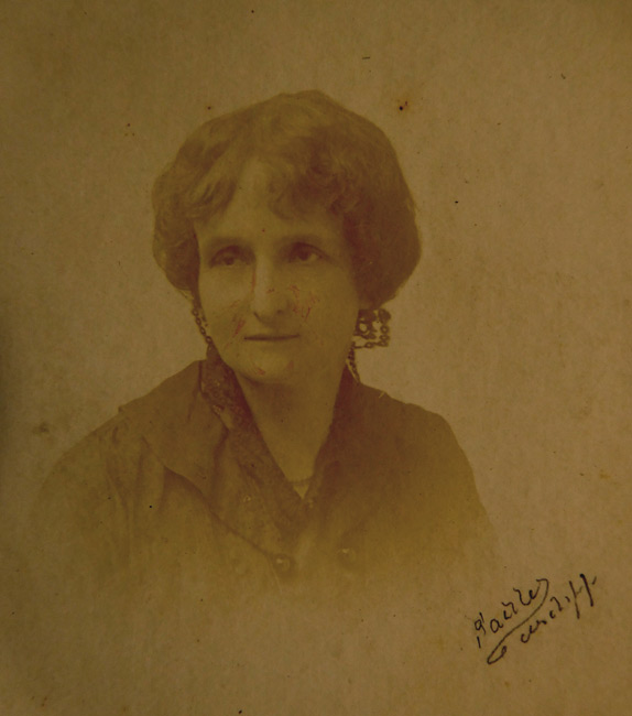 Elizabeth Jane Halliday n&eacute;e Cain