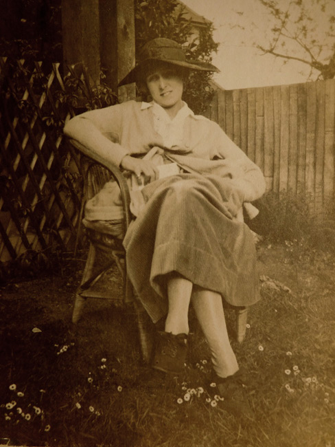 Vera Halliday