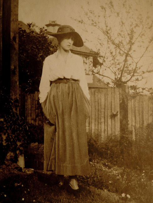 Vera Halliday